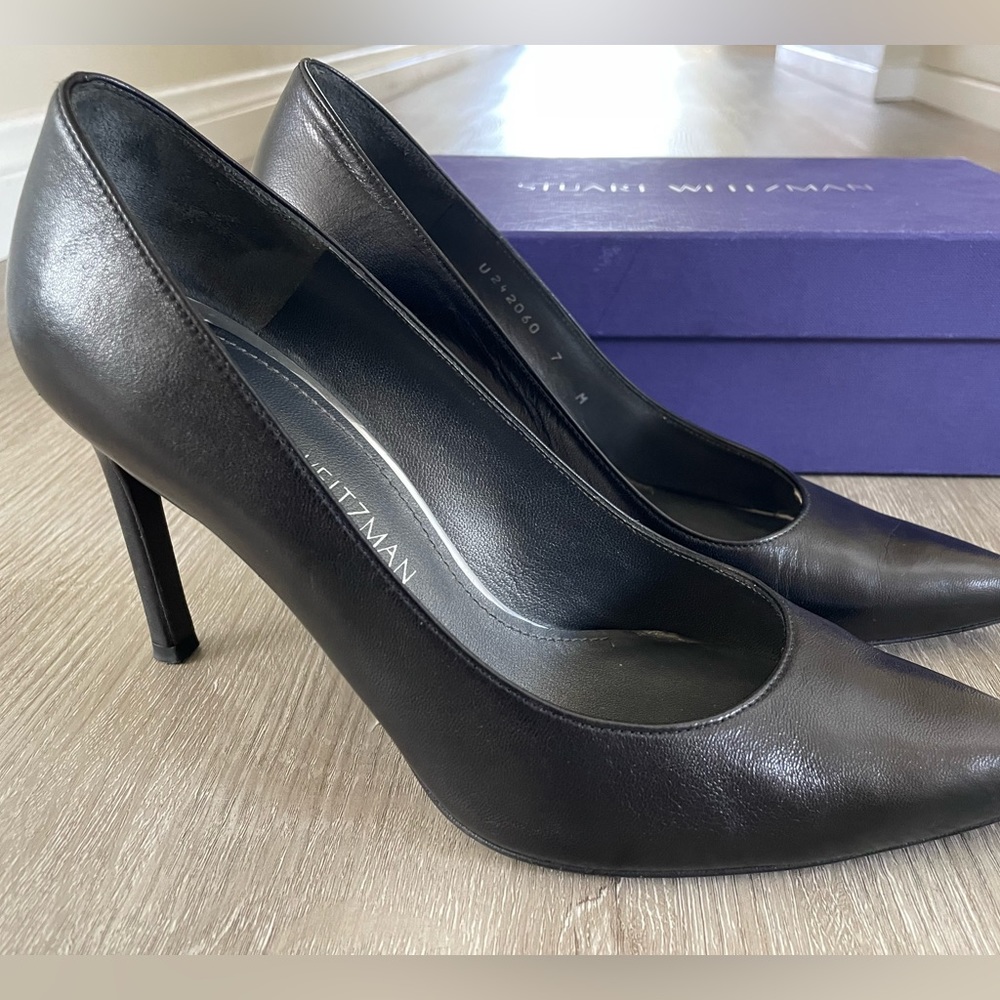 Stuart Weitzman ‘Heist’ Black Pumps